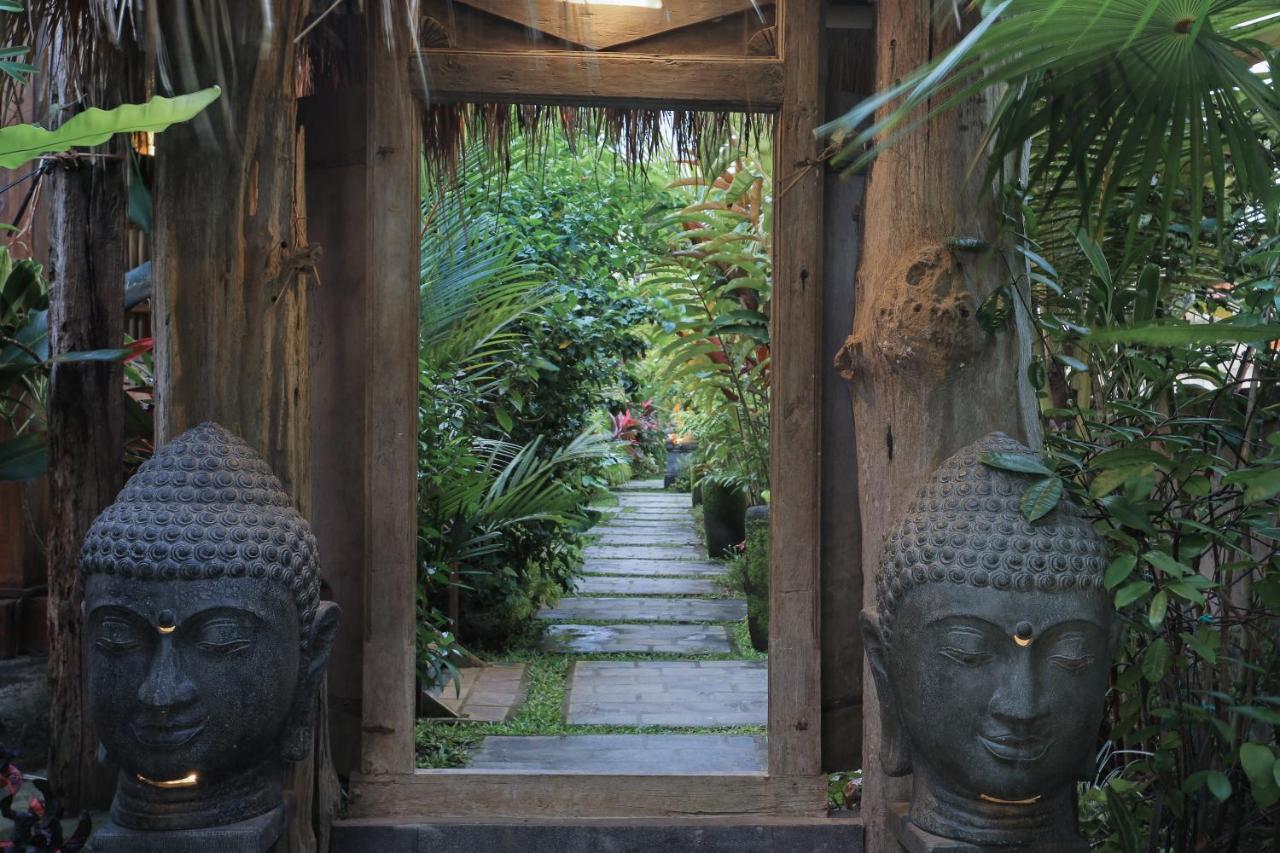 Maha Shanti Ubud Villa Exterior photo